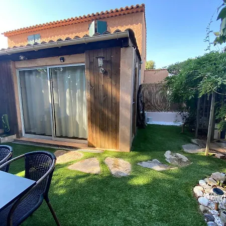 Agreable Studio Proche Sttropez Piscine Et Tennis Gassin Buitenkant foto